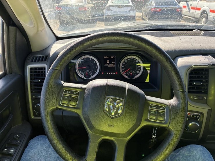 2016-dodge-1500-image-14