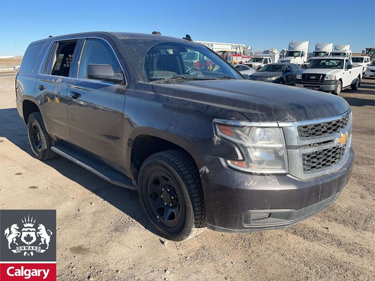 2016-chevrolet-tahoe-image-2