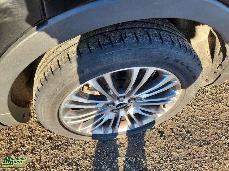 2016-lincoln-mkx-image-11