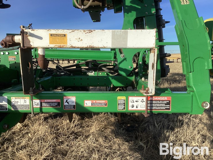 2013-john-deere-2510h-image-11