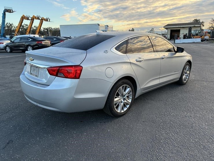 2018-chevrolet-impala-sedan-image-3
