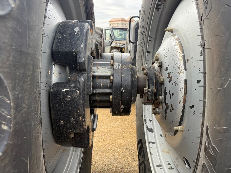 2012-case-ih-magnum-340-image-26