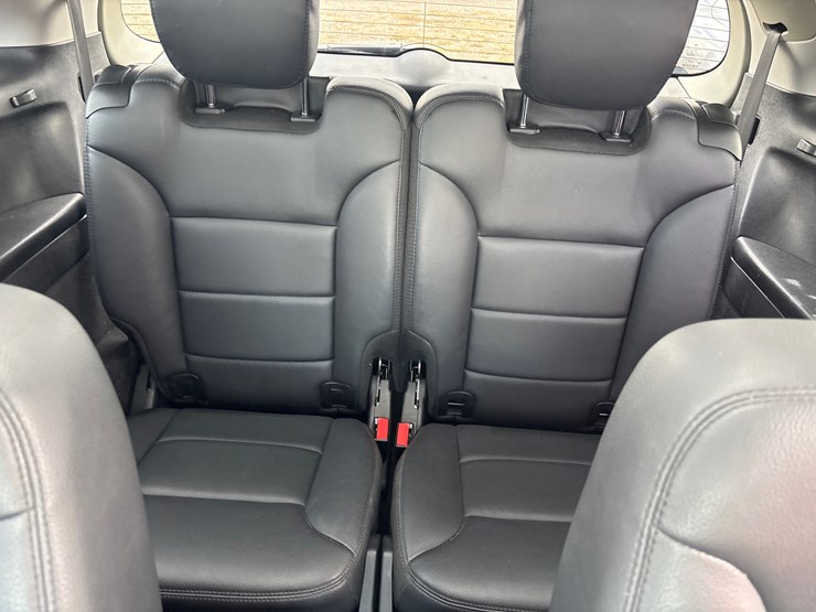 #30147-•-2011-mercedes-benz-r350-image-6