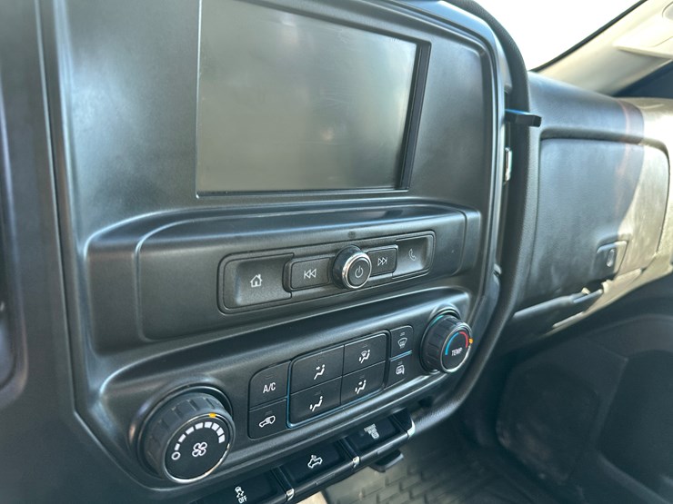 2019-chevrolet-2500-image-55