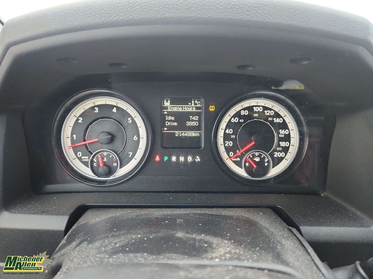 2014-dodge-1500-image-21