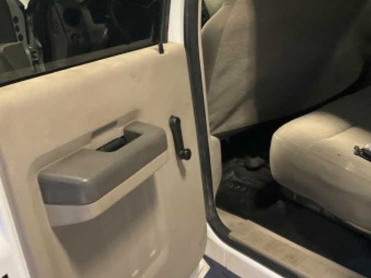 2009-ford-f250-image-27