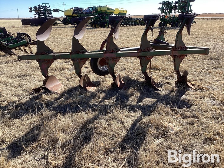 8’-moldboard-plow-image-5