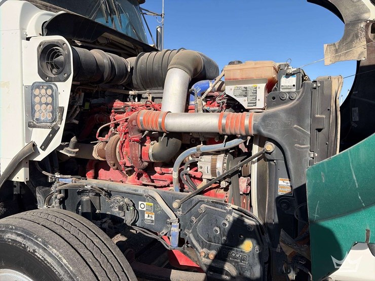 2013-kenworth-t800-image-9