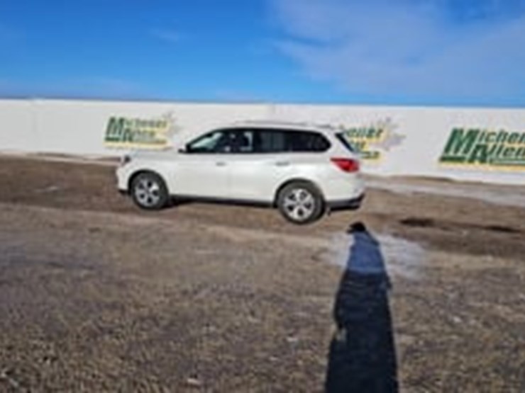 2017-nissan-pathfinder-image-5