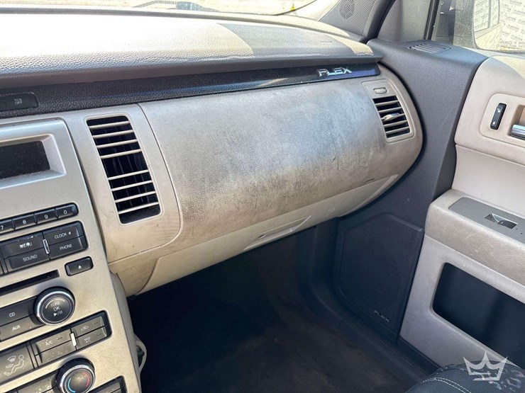 2011-ford-flex-image-18