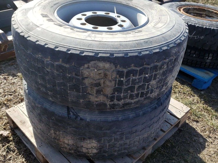 2-425/65r22.5-image-4