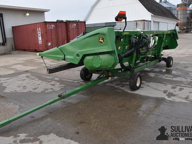 2024-john-deere-c8r-image-7