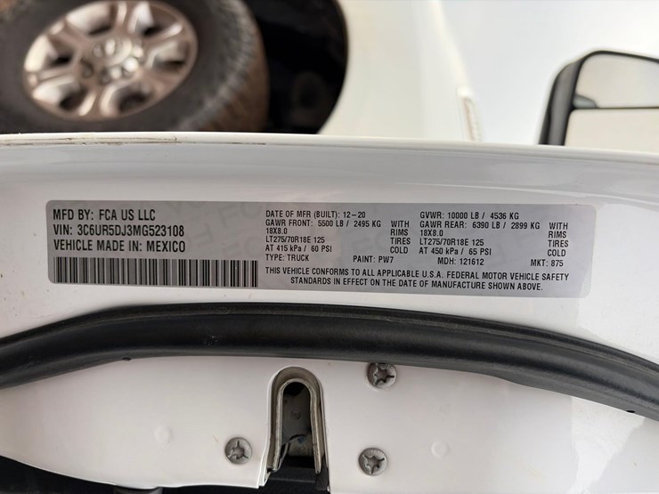 2021-ram-2500-big-horn-image-2