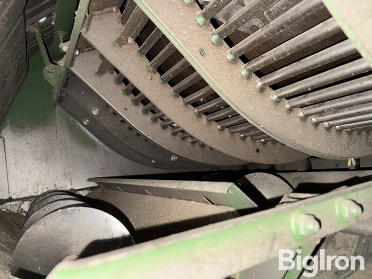 2010-john-deere-9770-sts-image-15