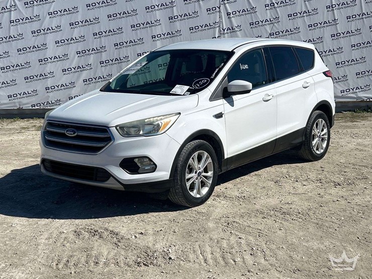 2017-ford-escape-image-1