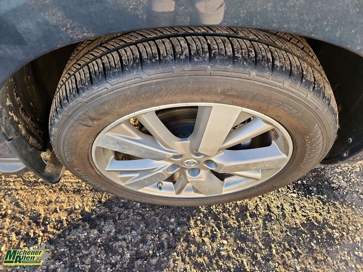 2014-nissan-pathfinder-image-13