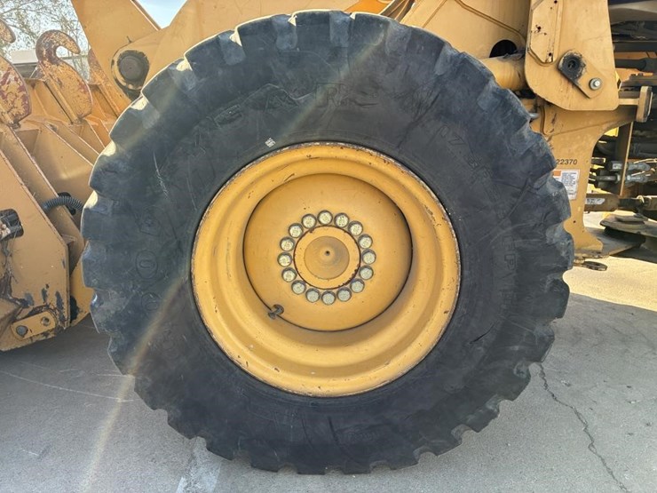 caterpillar-924g-image-10