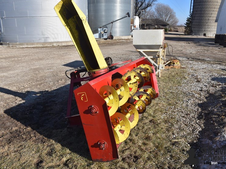 farm-king-960sb-snow-blower-image-3