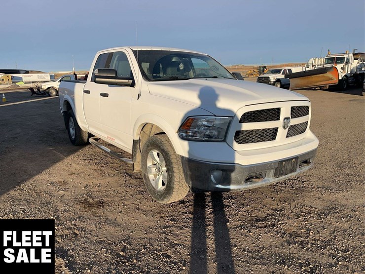 2015-dodge-1500-image-2