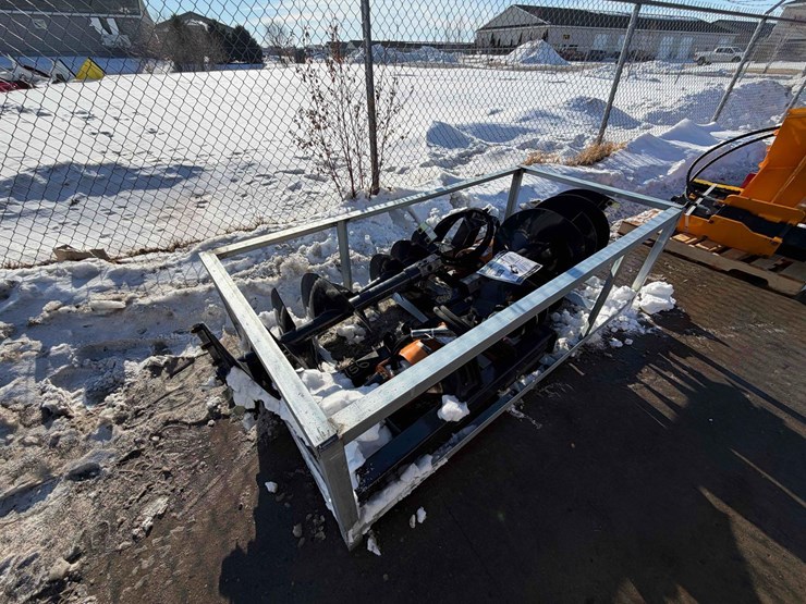 2025-wolverine-post-hole-auger-image-1