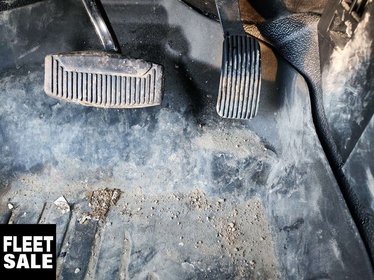 2021-ford-f350-image-24