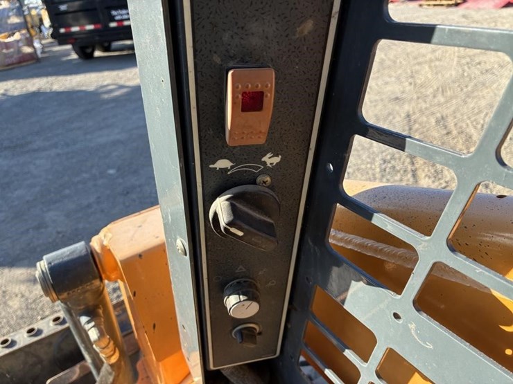 2018-manitou-1050r-image-16