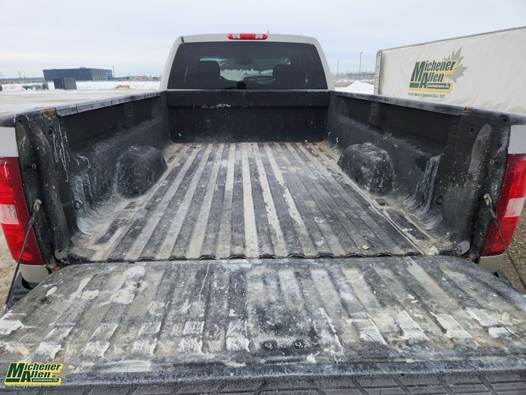 2011-chevrolet-silverado-1500-image-16