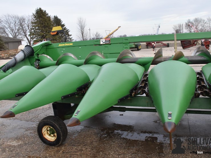 2024-john-deere-c8r-image-20