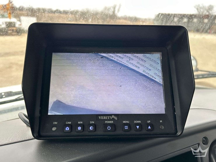 2018-freightliner-m2-106-image-16