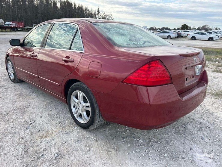 2007-honda-accord-sedan-image-4