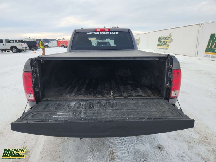 2014-dodge-1500-image-16