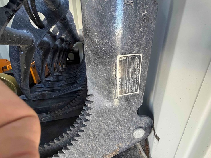 mini-storage-container-image-11