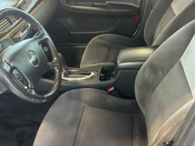 2014-chevrolet-impala-sdn-image-19