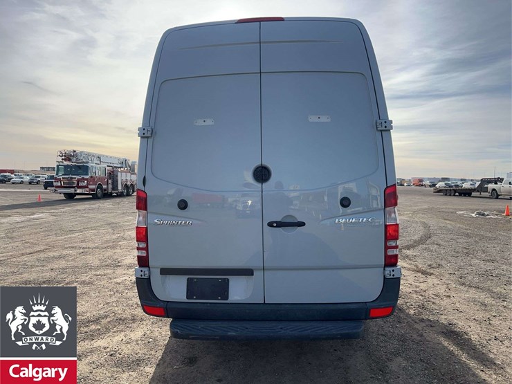 2012-mercedes-benz-sprinter-2500-image-7