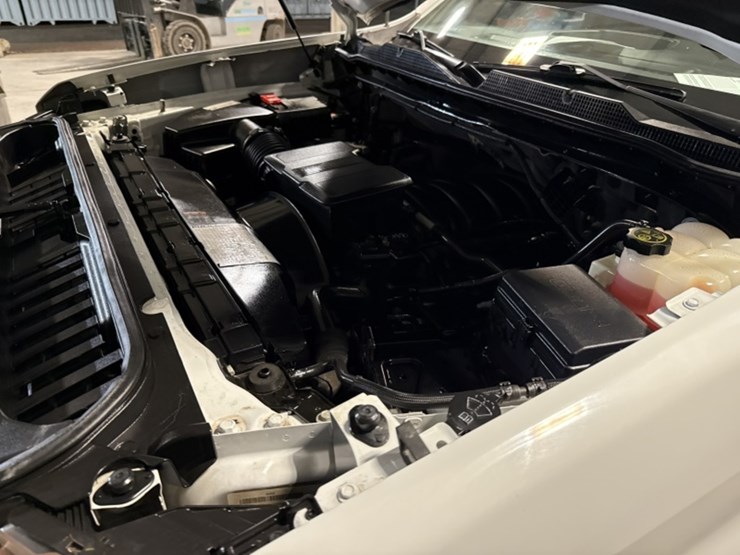 2020-chevrolet-silverado-3500hd-image-15