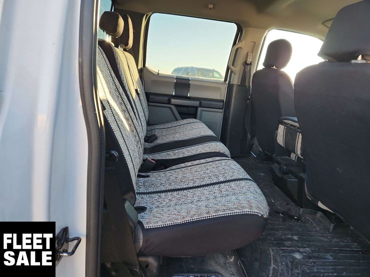 2021-ford-f350-image-17