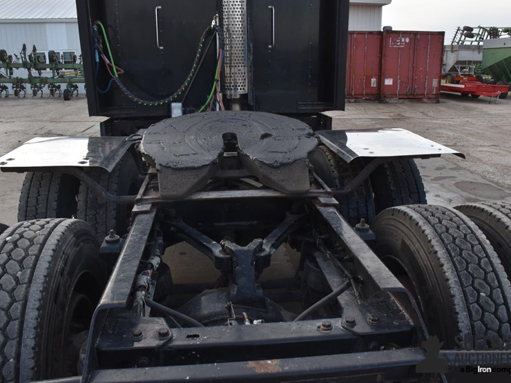 1996-kenworth-t600-image-9