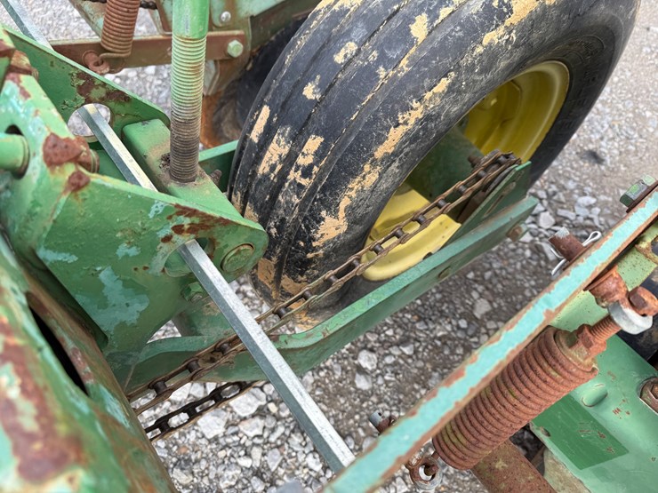 12-john-deere-12-image-7