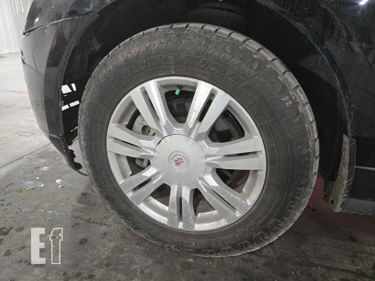 2011-cadillac-srx-image-18