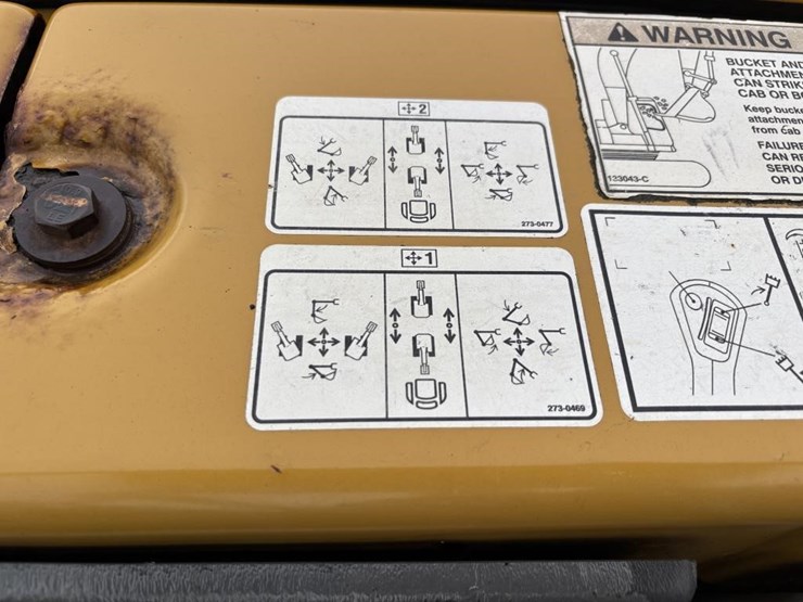 2018-caterpillar-303-image-32