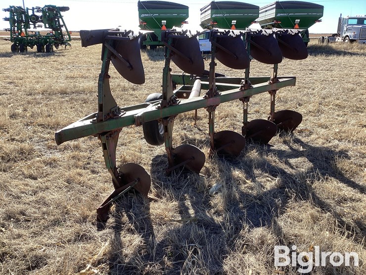 8’-moldboard-plow-image-6