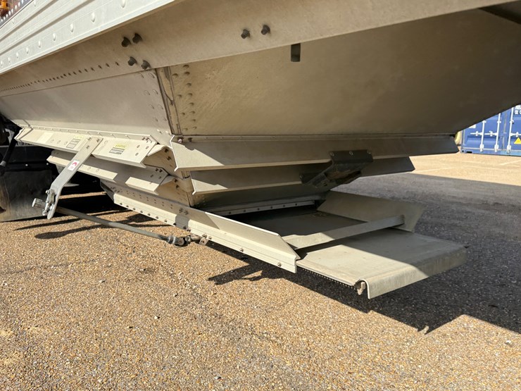 2005-timpte-hopper-bottom-image-15