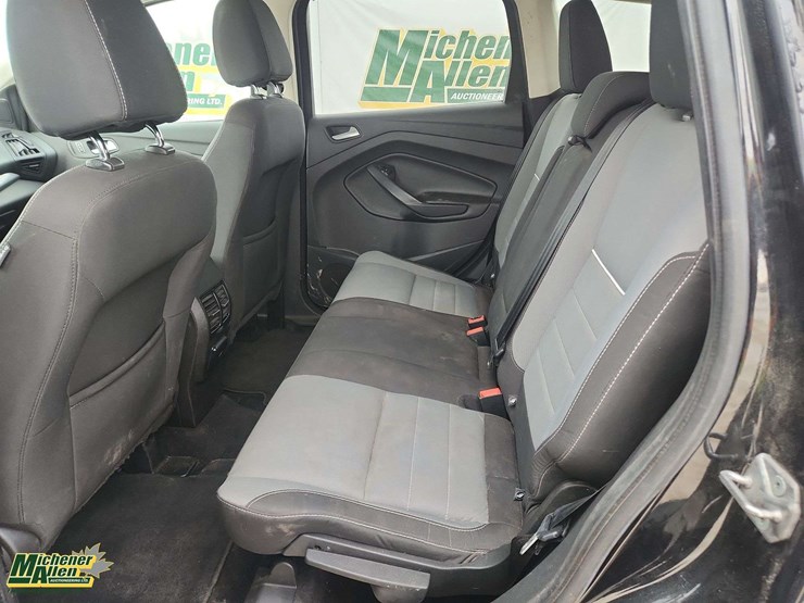 2013-ford-escape-image-15