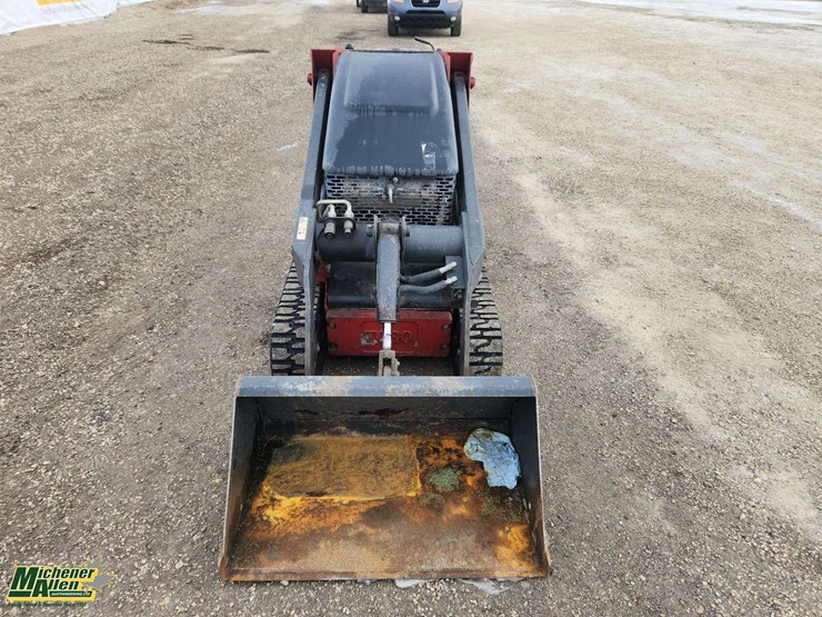 2019-toro-dingo-tx427-image-11