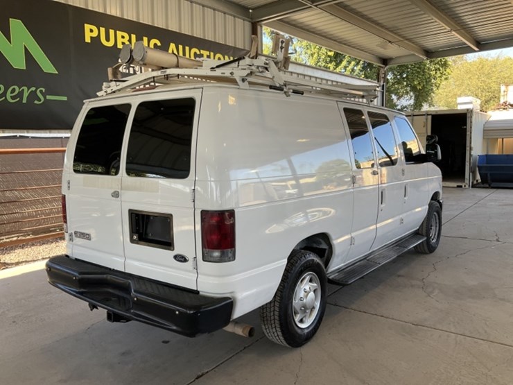 2008-ford-cargo-image-7