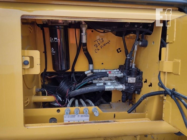 2016-deere-450j-lgp-image-41