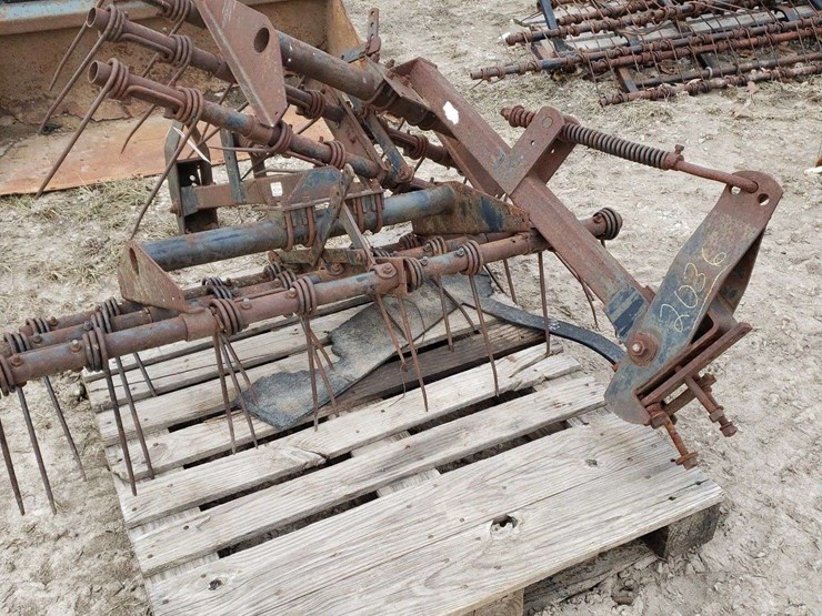 2-hiniker-4ft-coil-tine-harrows-image-2
