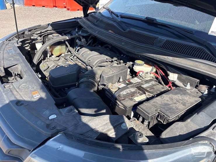 2016-ford-explorer-image-9