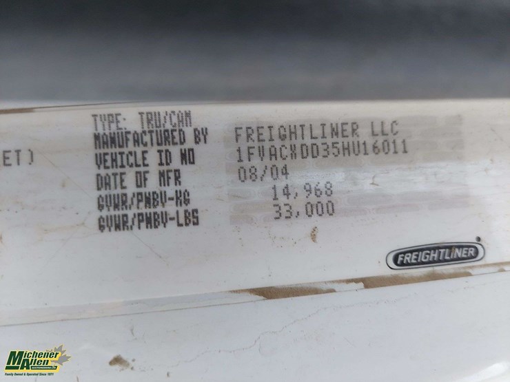 2005-freightliner-m2-106-image-19