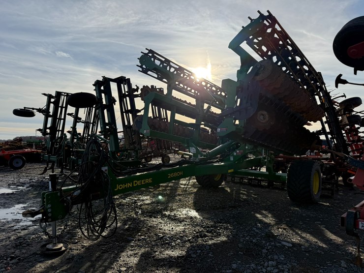 john-deere-2680h-image-1